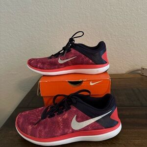 Women or Kids Nike Flex 2016 Run